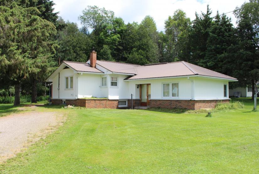 13615 Highway 118, Haliburton thumbnail